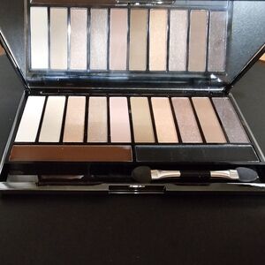 NWOT Neutral Eyeshadow Palette